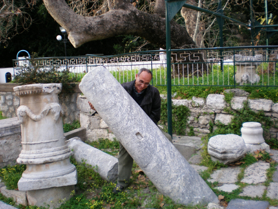 Στο Φώς τοθ Απόλλωνα